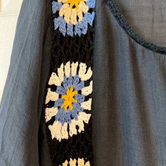 Chic Black Crochet Trim Swim Coverup - Picture 5 of 7